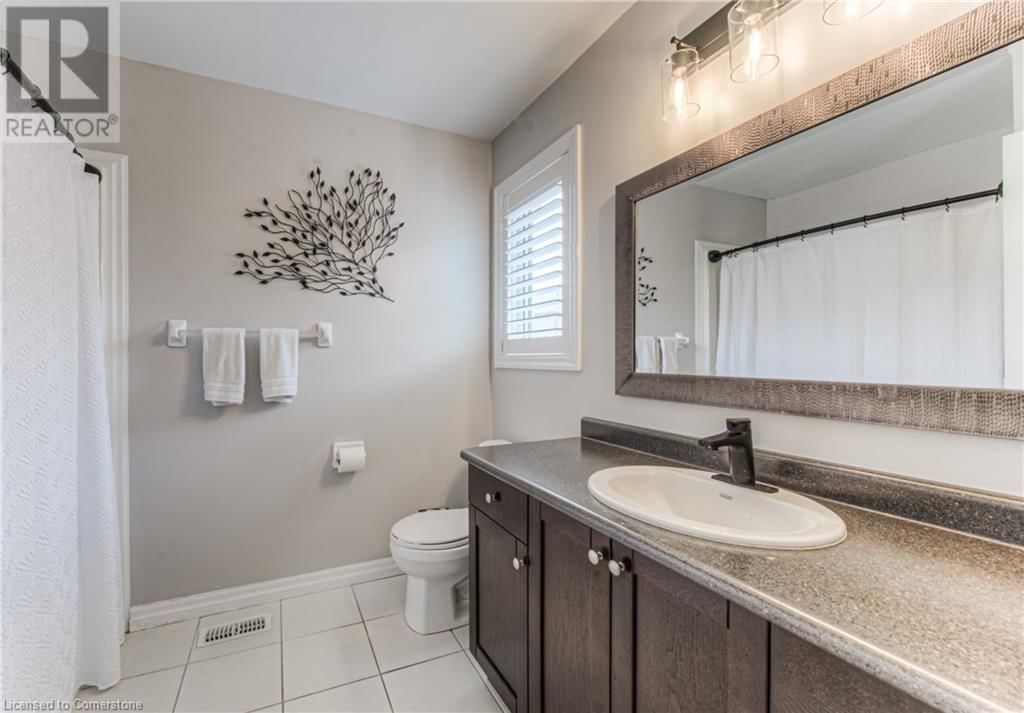 403 MOORLANDS CRESCENT Image 23
