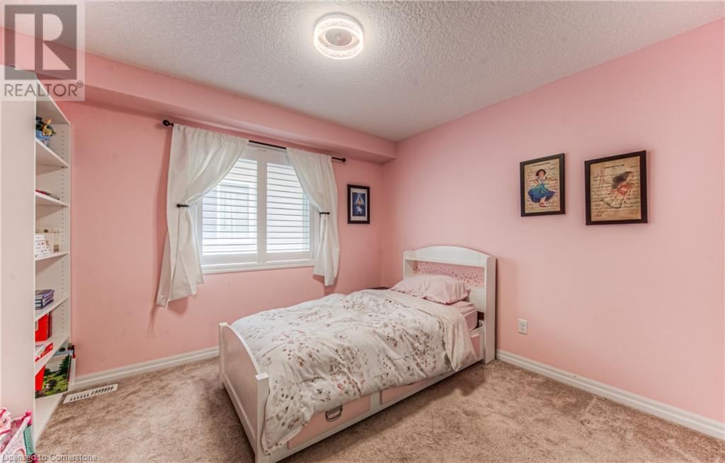 403 MOORLANDS CRESCENT Image 25