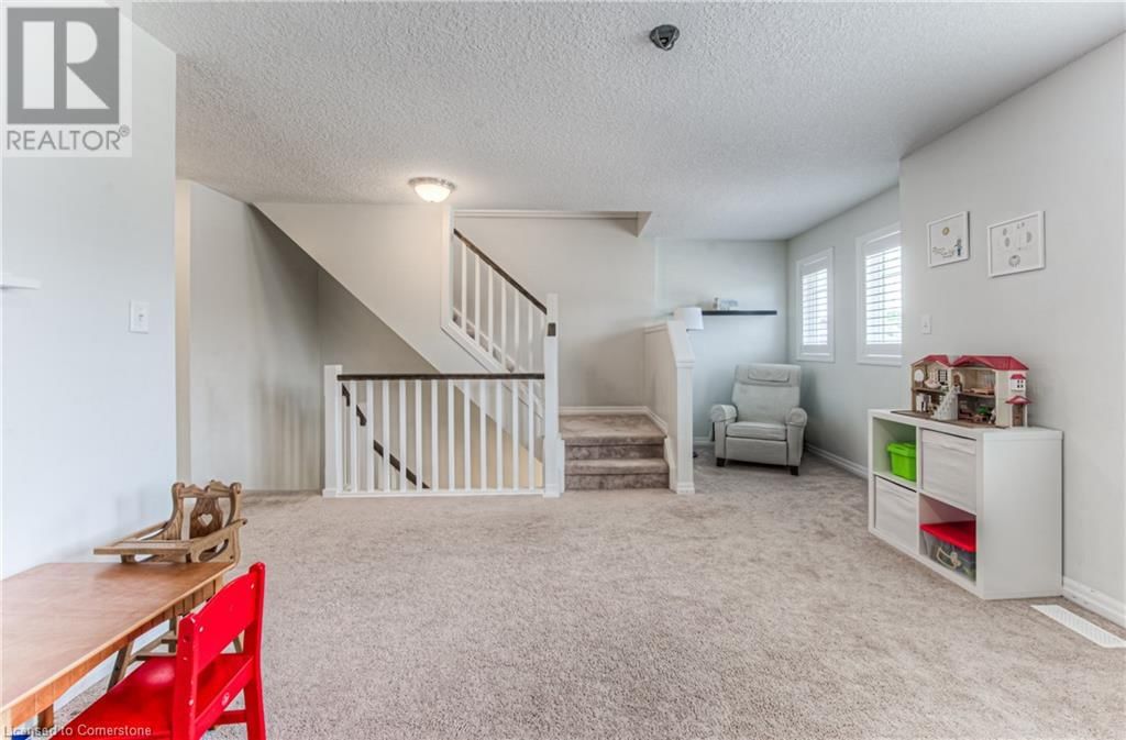 403 MOORLANDS CRESCENT Image 31