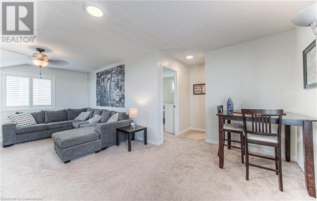 403 MOORLANDS CRESCENT Image 32