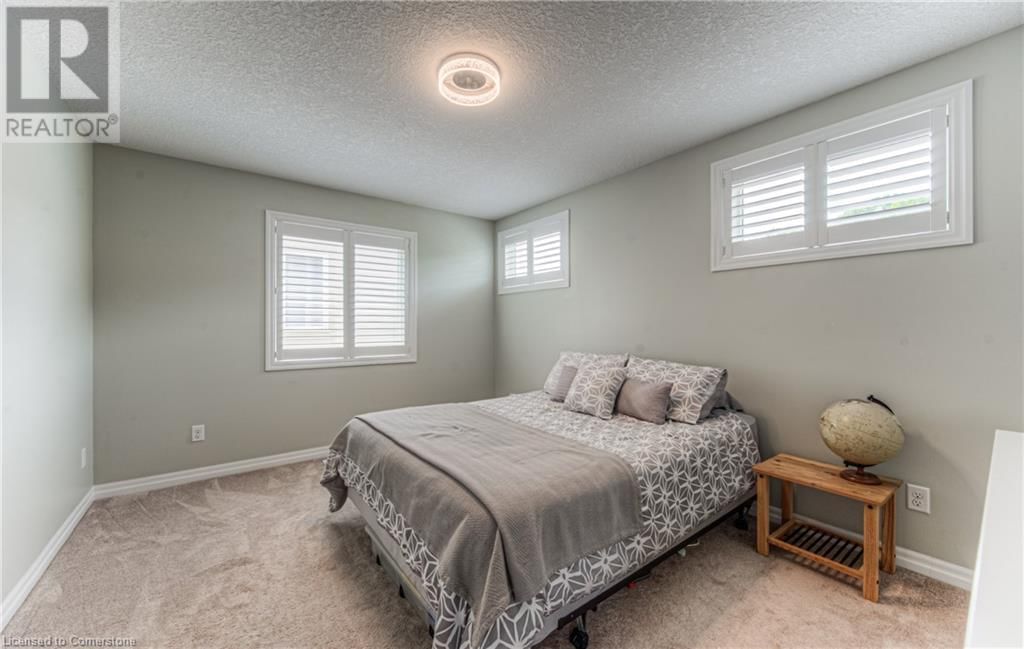 403 MOORLANDS CRESCENT Image 35