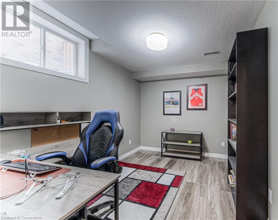 403 MOORLANDS CRESCENT Image 41