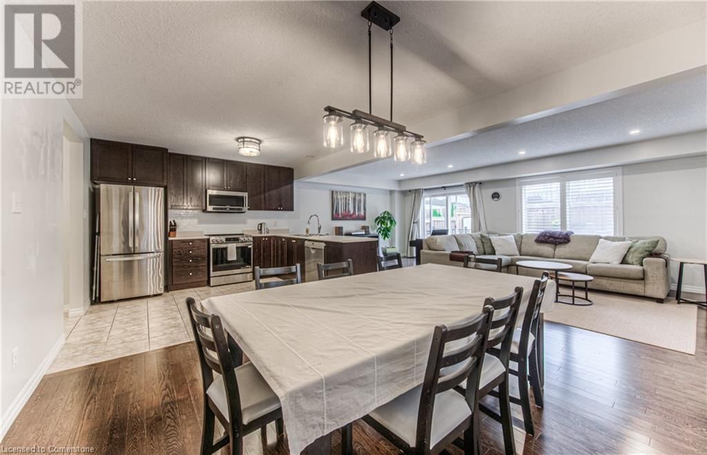 403 MOORLANDS CRESCENT Image 7