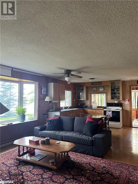 98 MCLEISH DRIVE Image 4