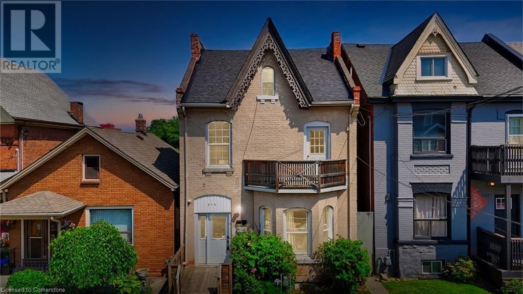 214 MARY STREET Image 1