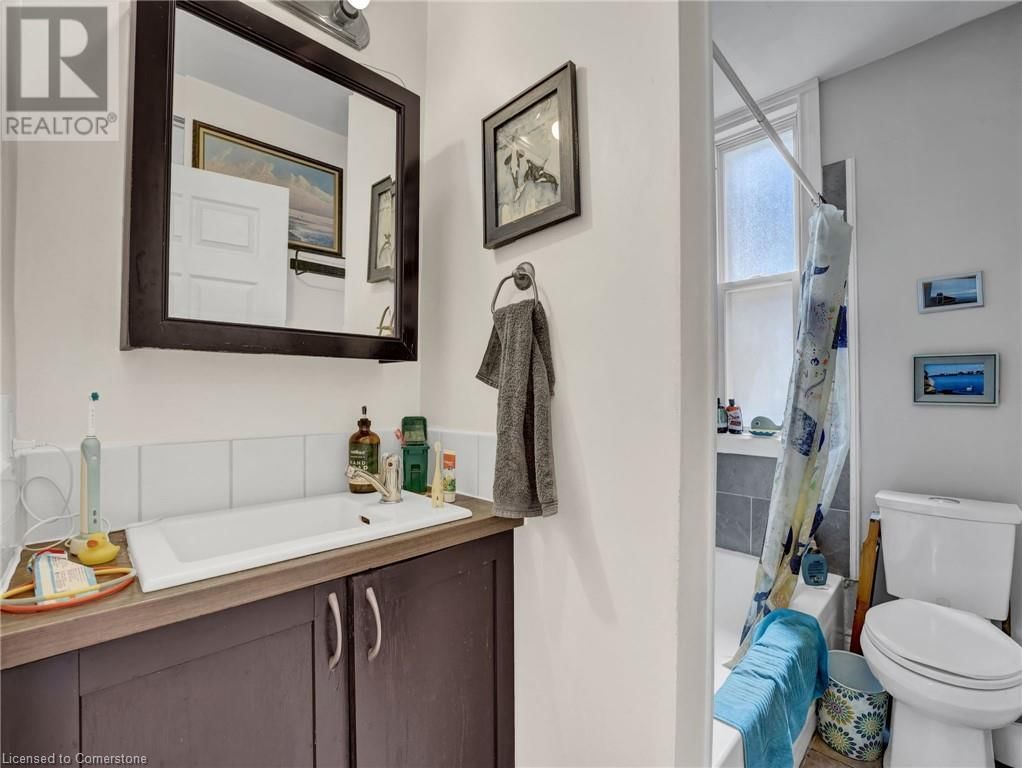 214 MARY STREET Image 13