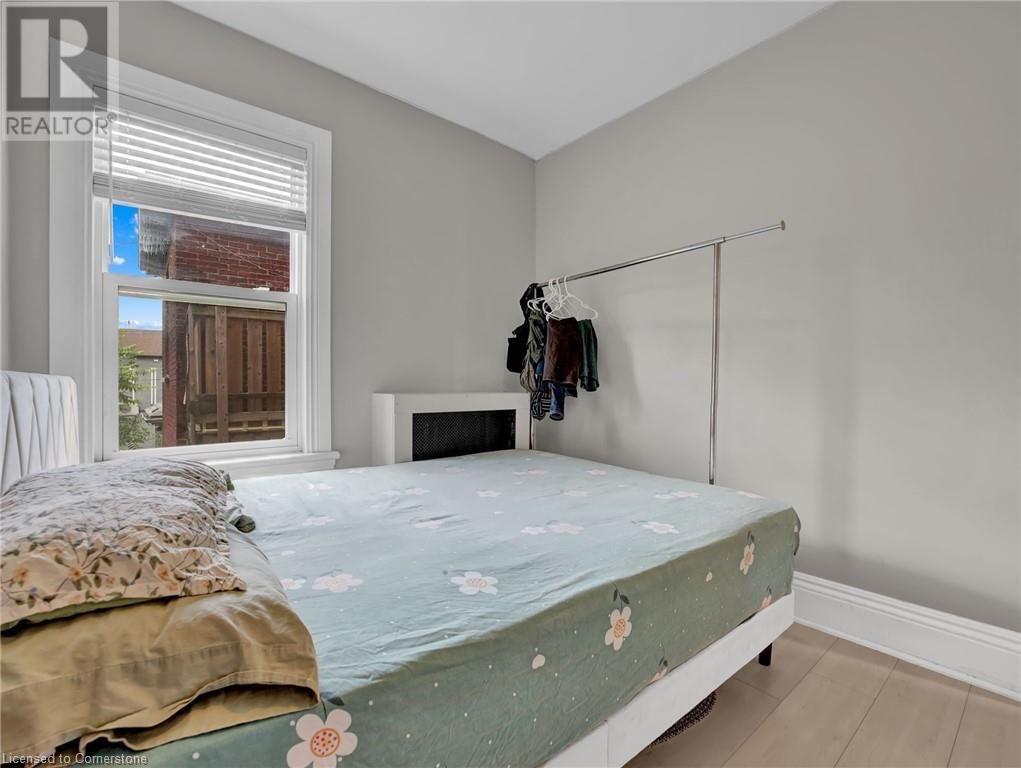 214 MARY STREET Image 15