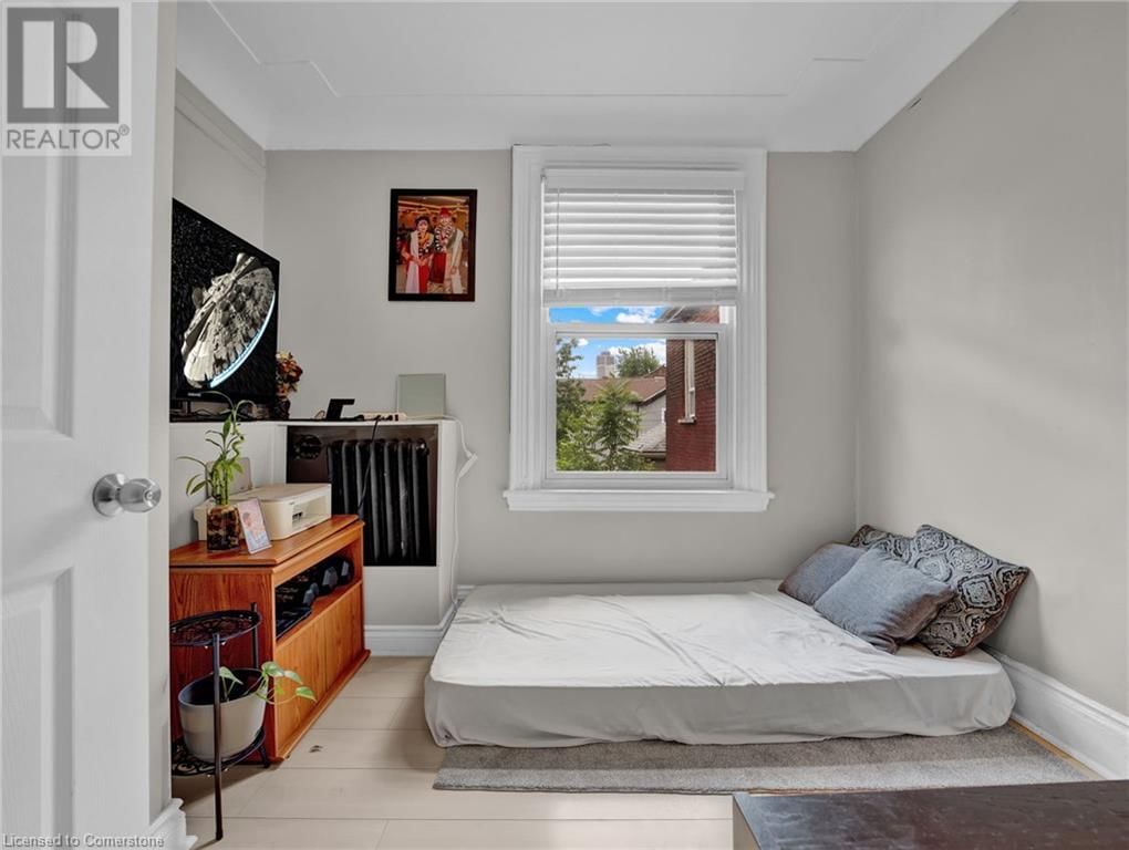 214 MARY STREET Image 18