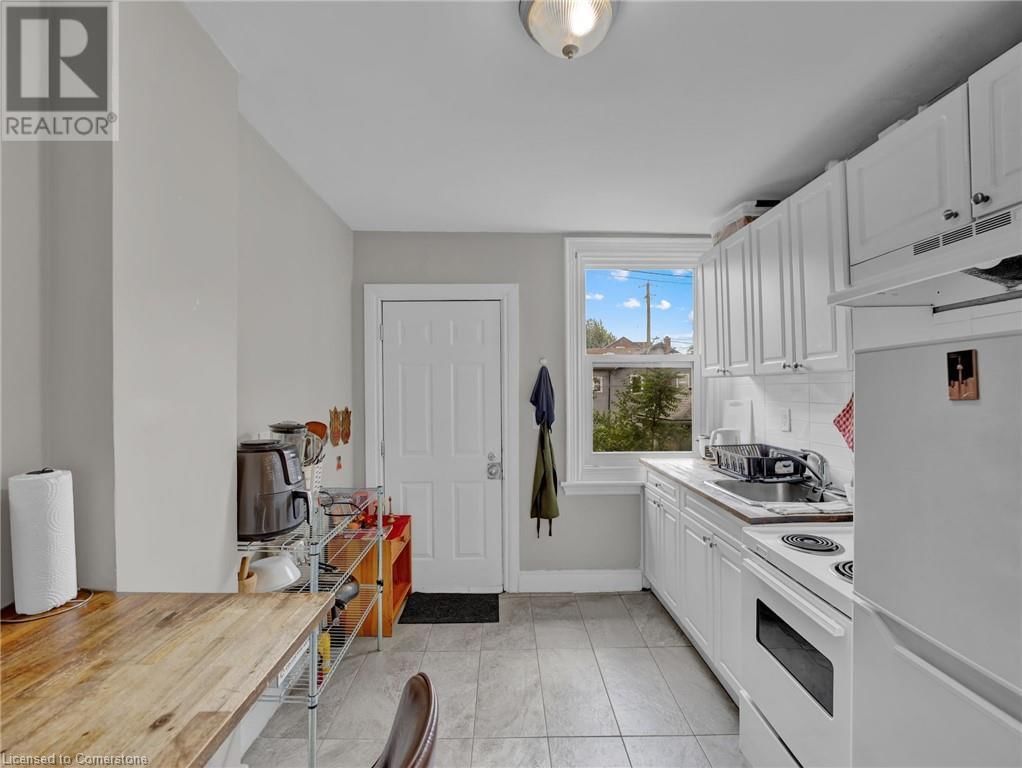 214 MARY STREET Image 21