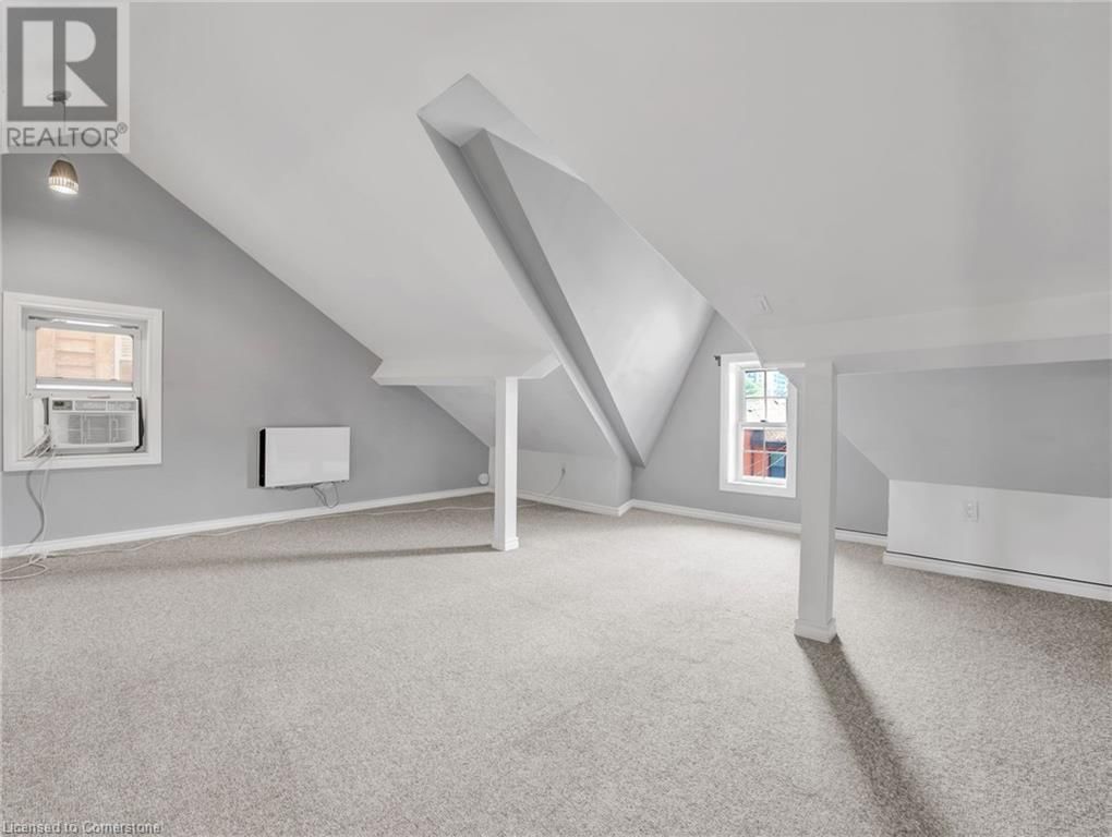 214 MARY STREET Image 31