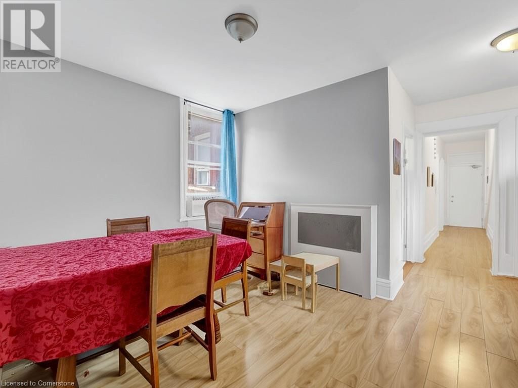 214 MARY STREET Image 7