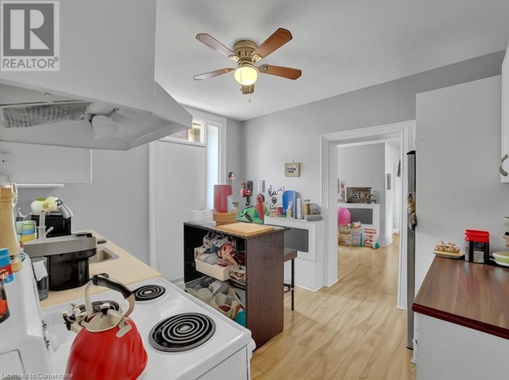 214 MARY STREET Image 9