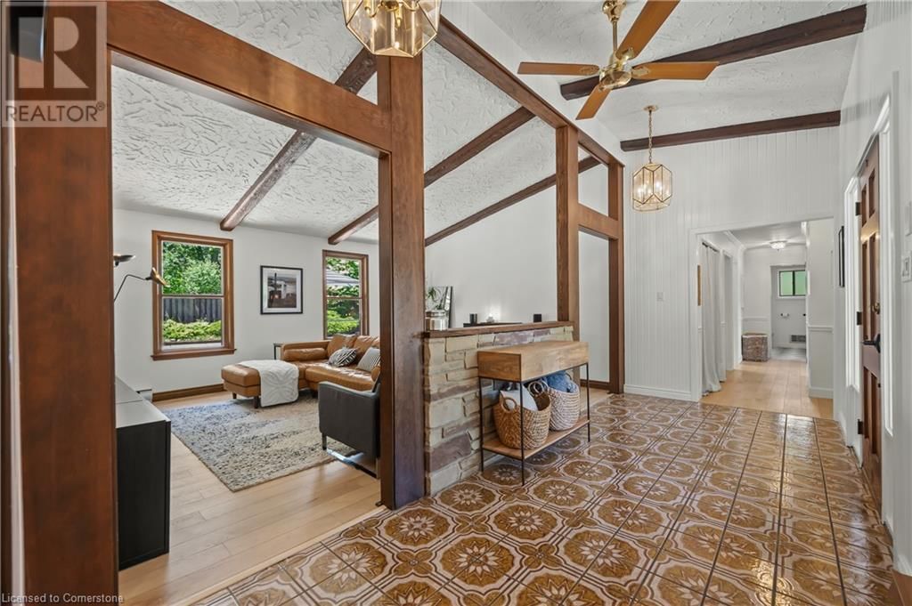 105 GRANDVIEW DRIVE Image 12