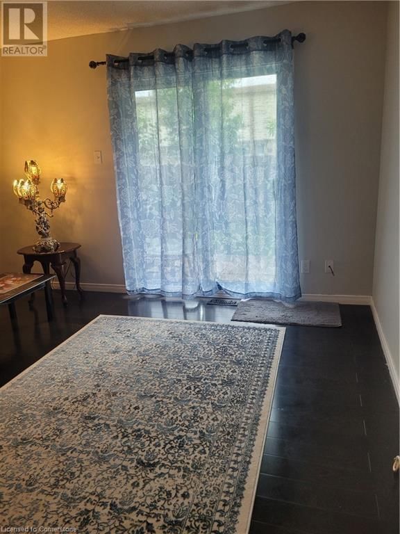 10 - 211 VERONICA DRIVE Image 17