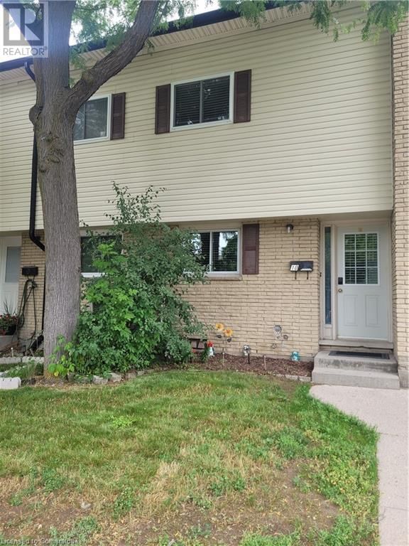 10 - 211 VERONICA DRIVE Image 2
