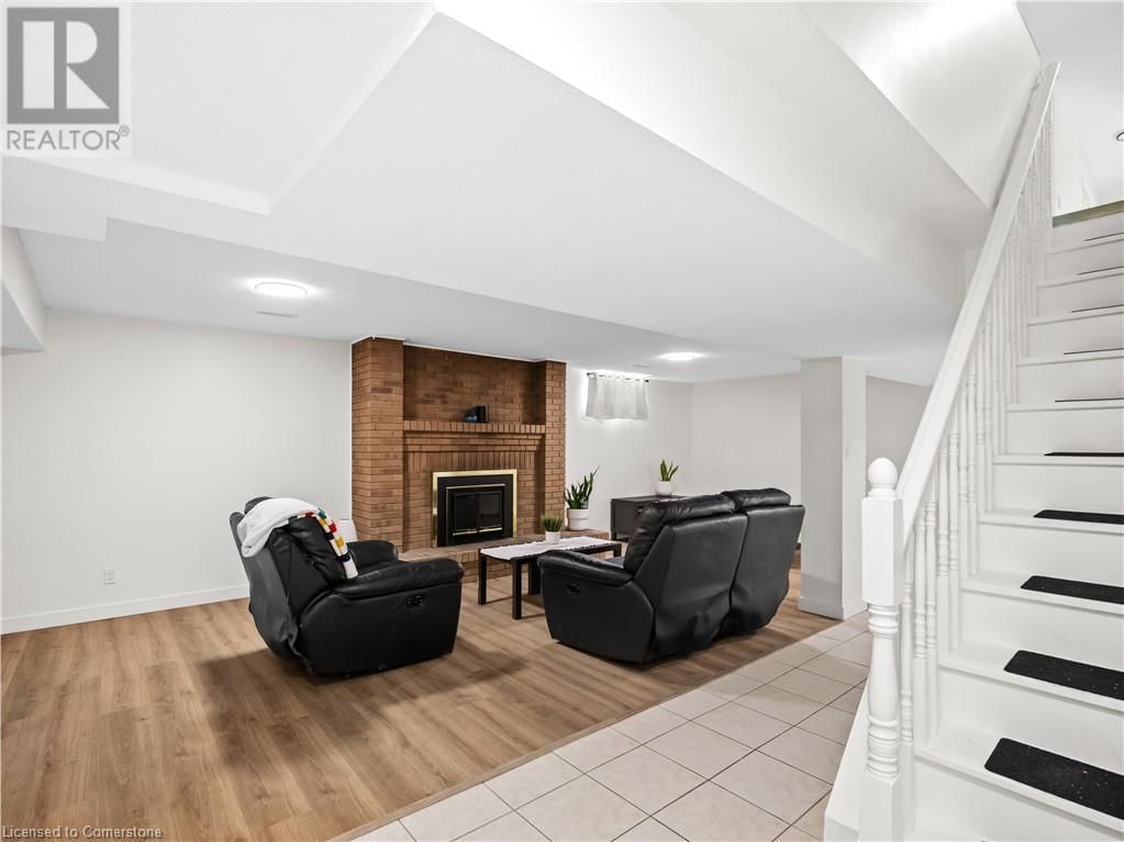 55 SUMMERHILL CRESCENT Image 23