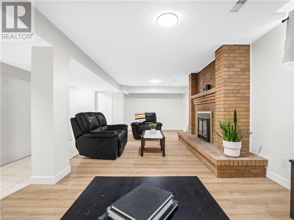 55 SUMMERHILL CRESCENT Image 25