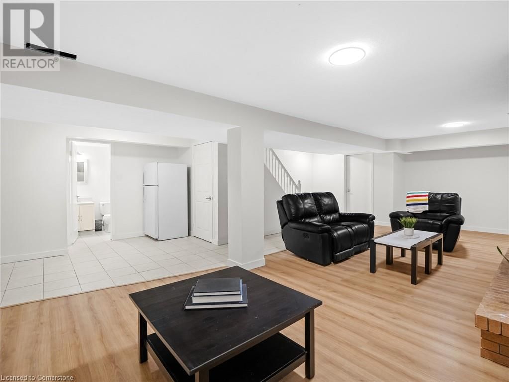 55 SUMMERHILL CRESCENT Image 26