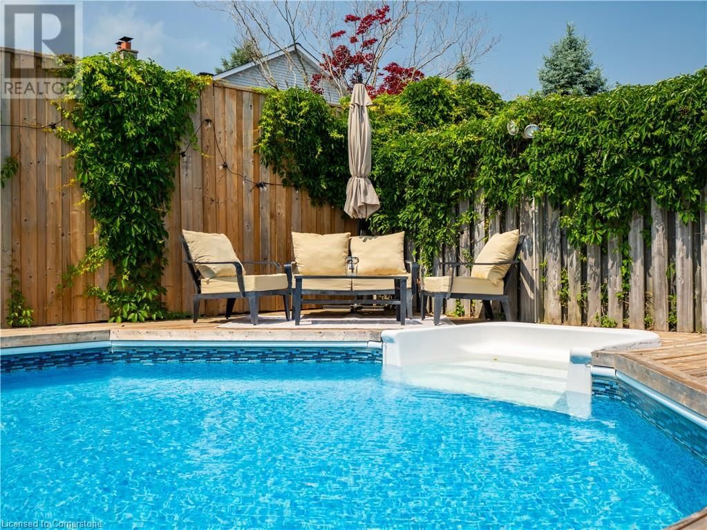 55 SUMMERHILL CRESCENT Image 36