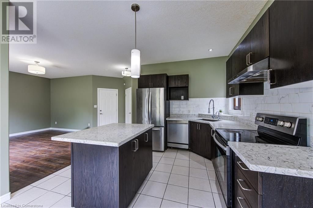 741 SPITFIRE STREET Image 12