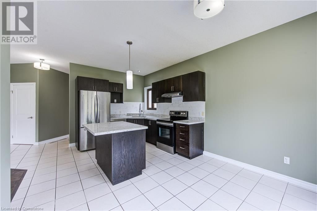 741 SPITFIRE STREET Image 15