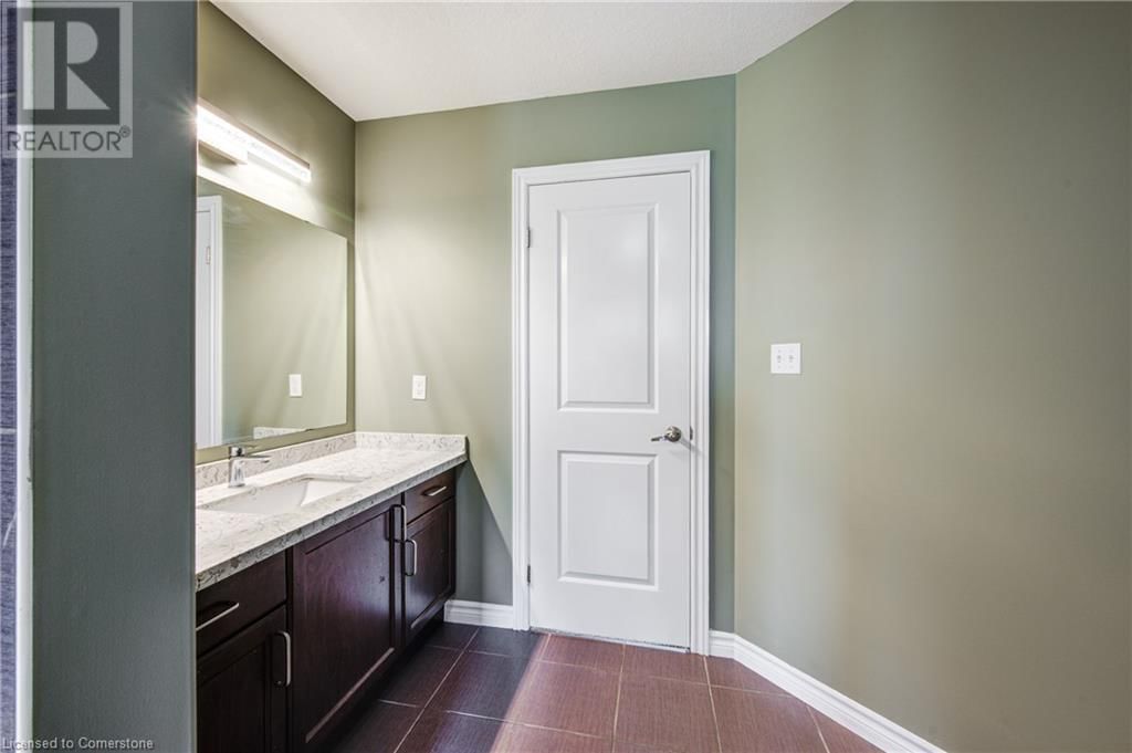 741 SPITFIRE STREET Image 22