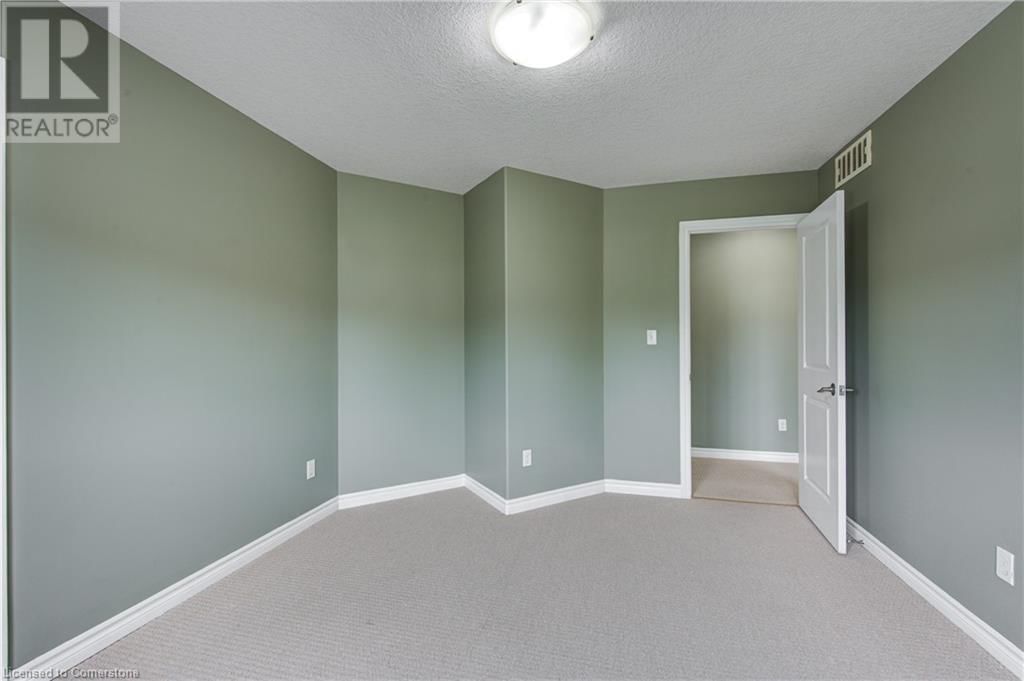 741 SPITFIRE STREET Image 28