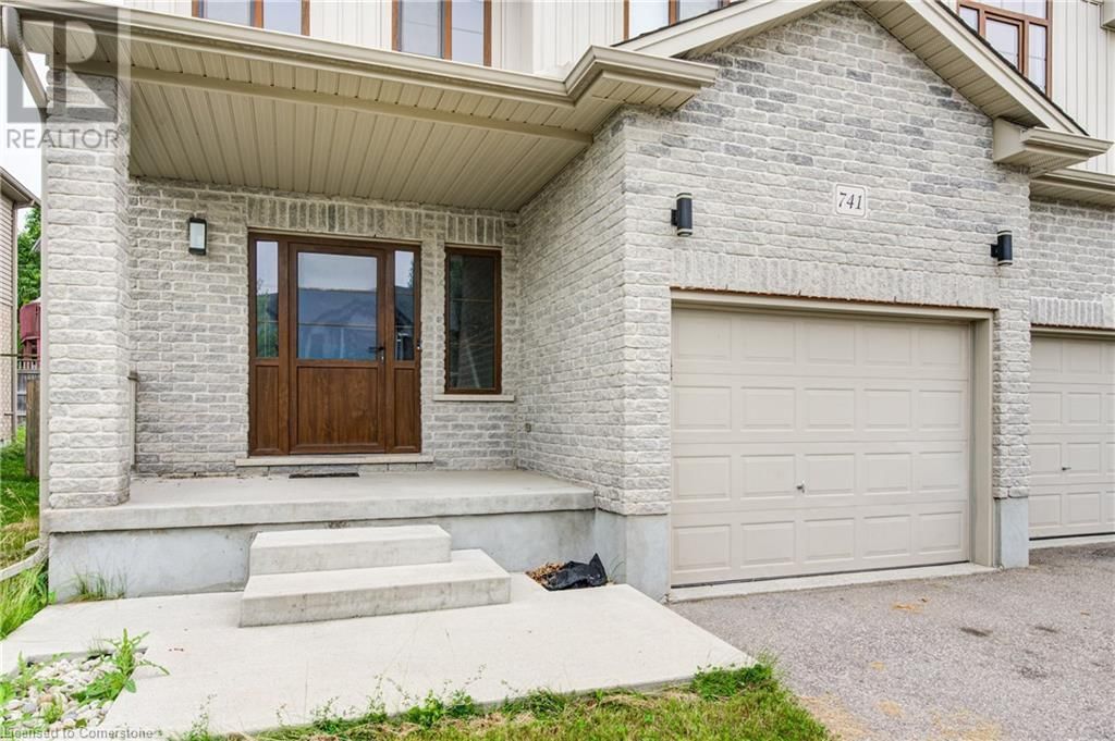 741 SPITFIRE STREET Image 3