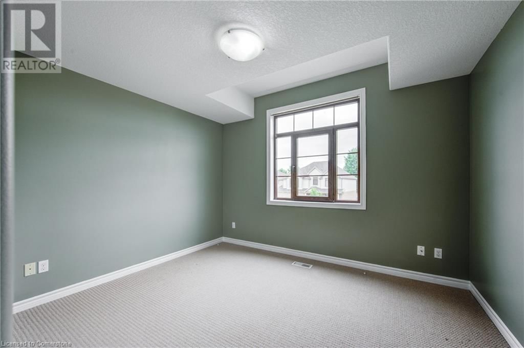 741 SPITFIRE STREET Image 31