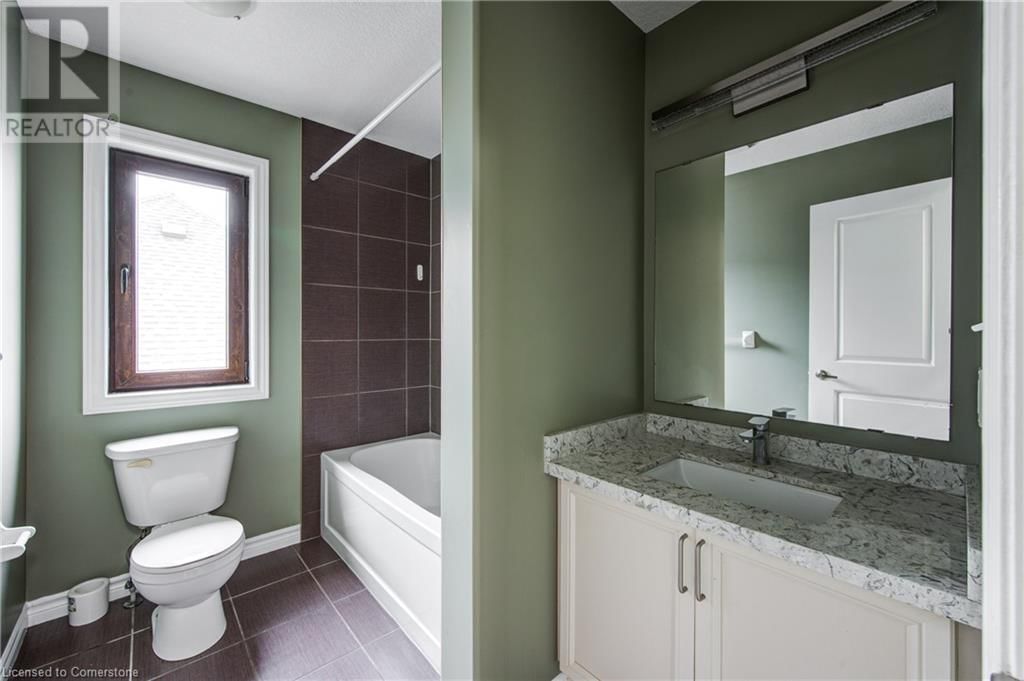 741 SPITFIRE STREET Image 34