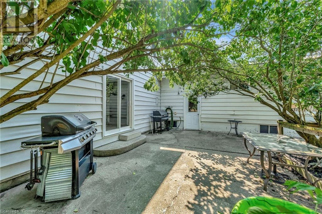 50 ALMA STREET SOUTH Image 31