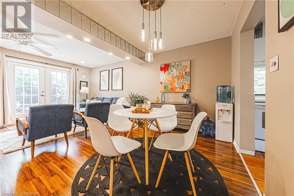 77 DYER COURT Image 11