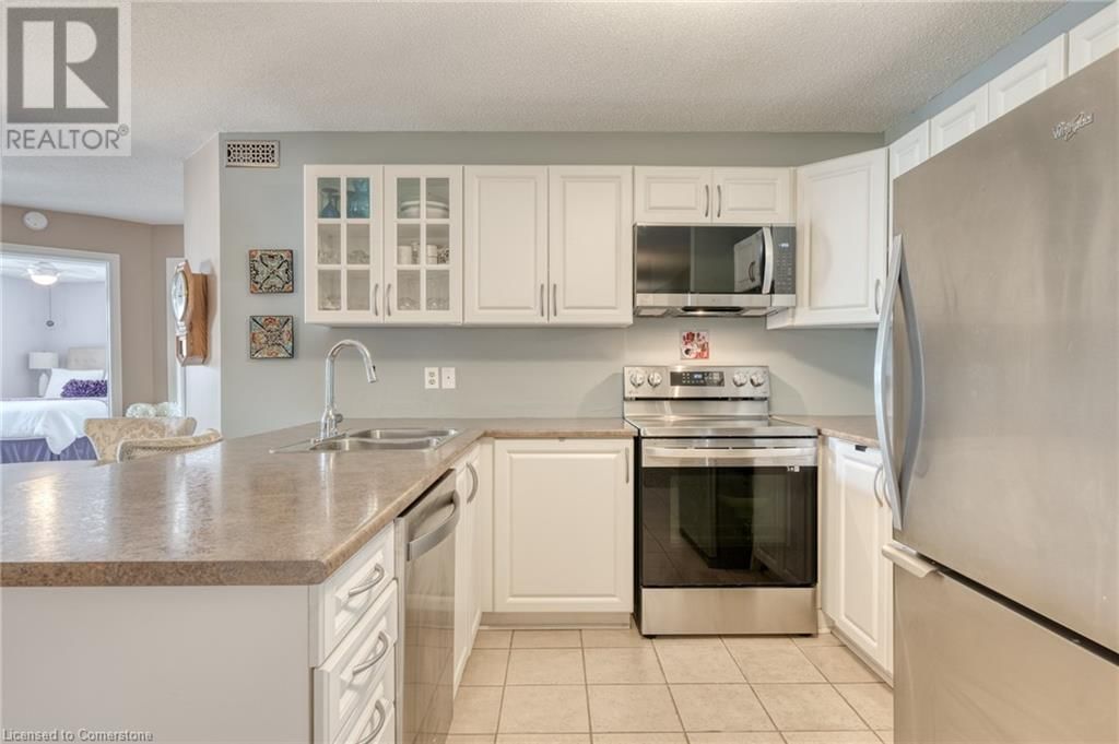 324 - 2030 CLEAVER AVENUE Image 2