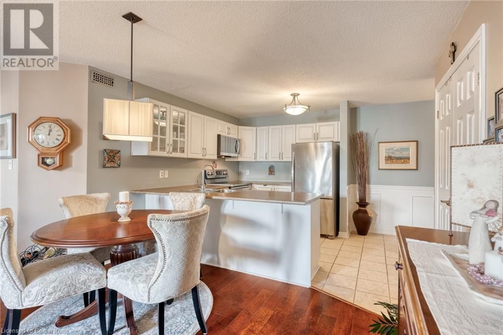 324 - 2030 CLEAVER AVENUE Image 3