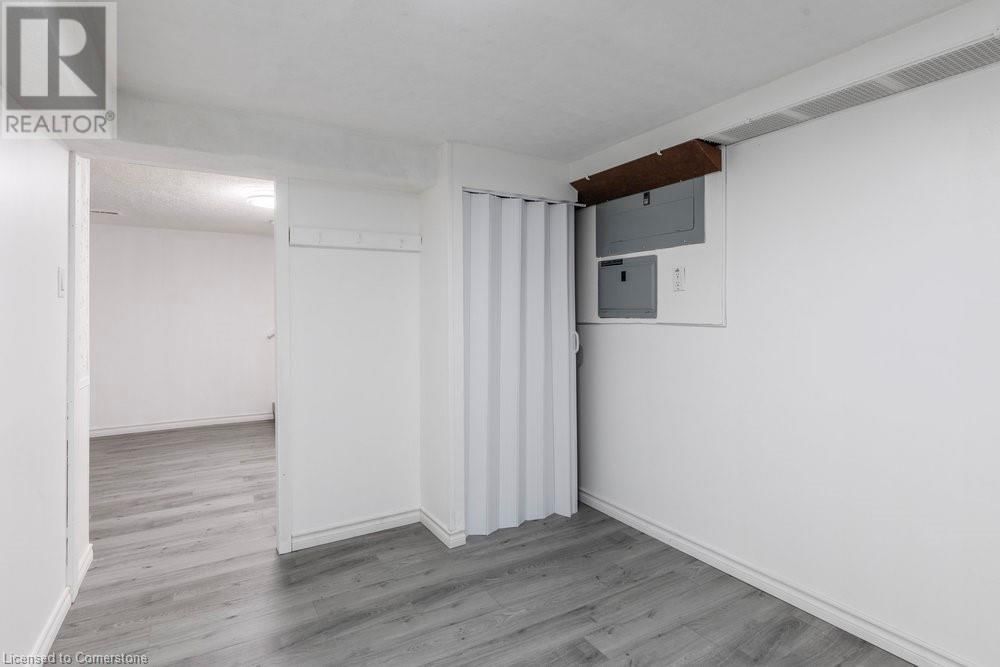 8477 DICKENSON ROAD EAST Image 35