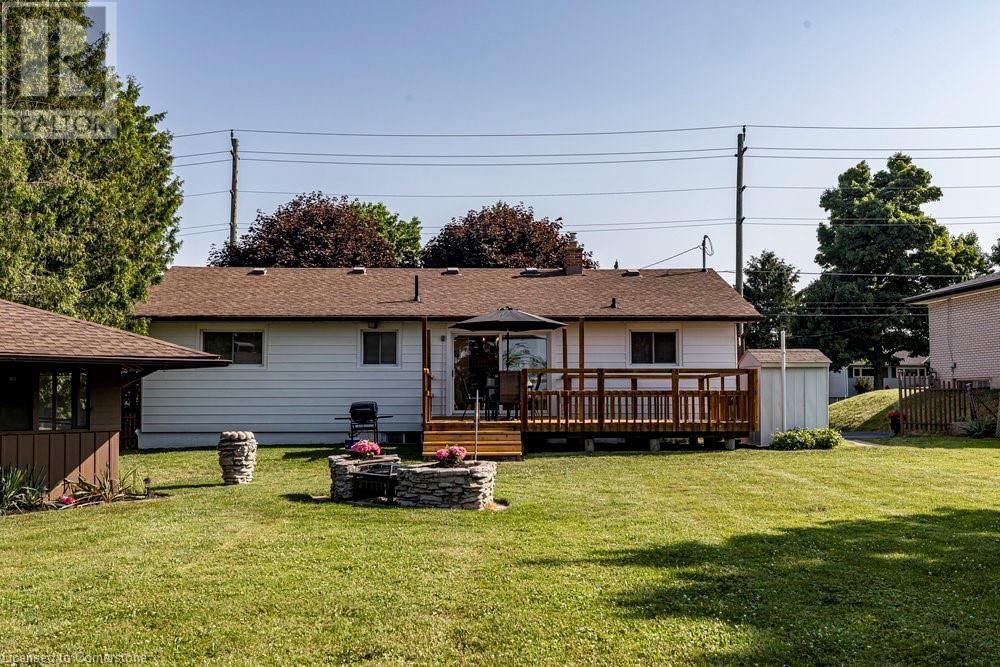8477 DICKENSON ROAD EAST Image 41