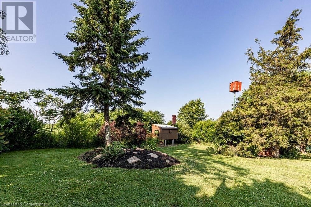 8477 DICKENSON ROAD EAST Image 46