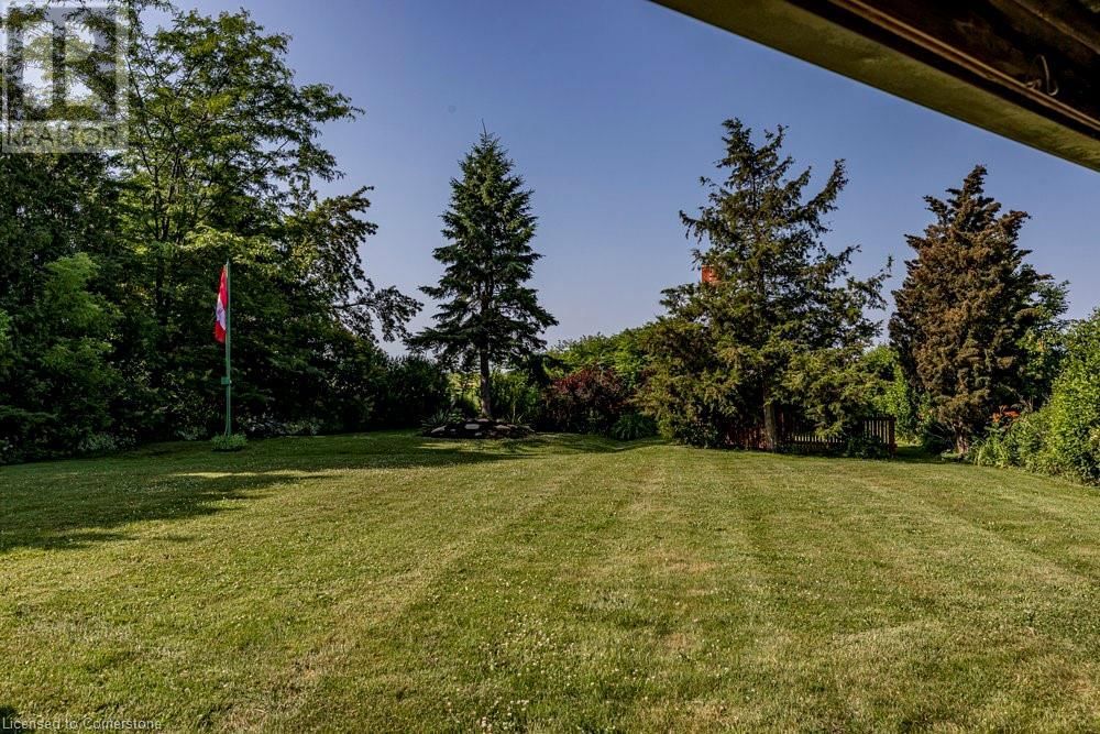 8477 DICKENSON ROAD EAST Image 47