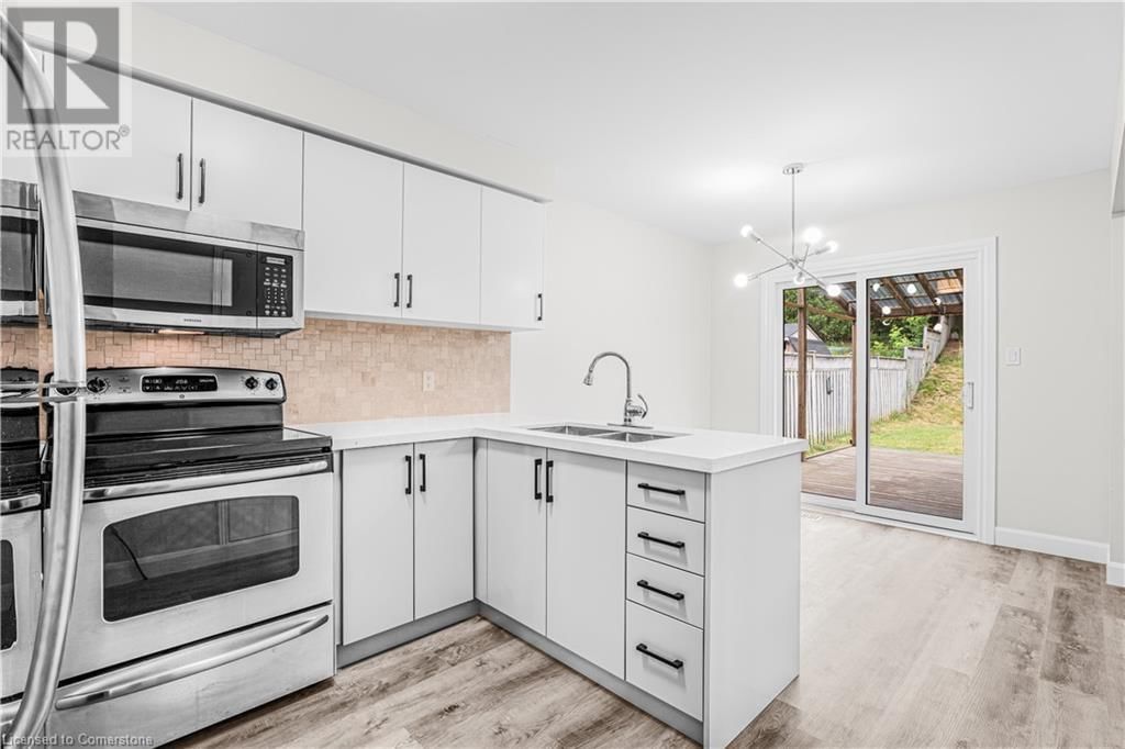 234 INGLIS STREET Image 11