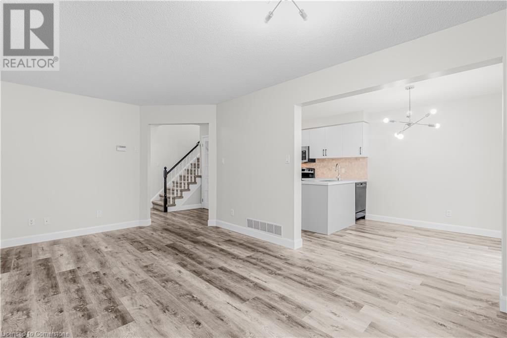 234 INGLIS STREET Image 5