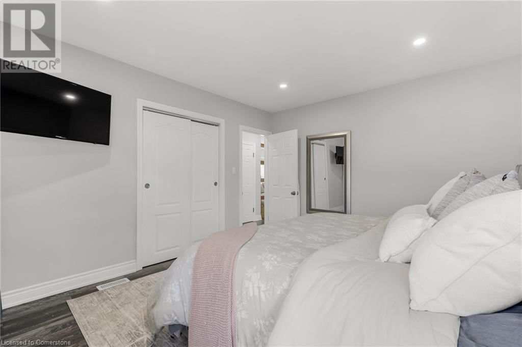 4382 CENTRAL AVENUE Image 14