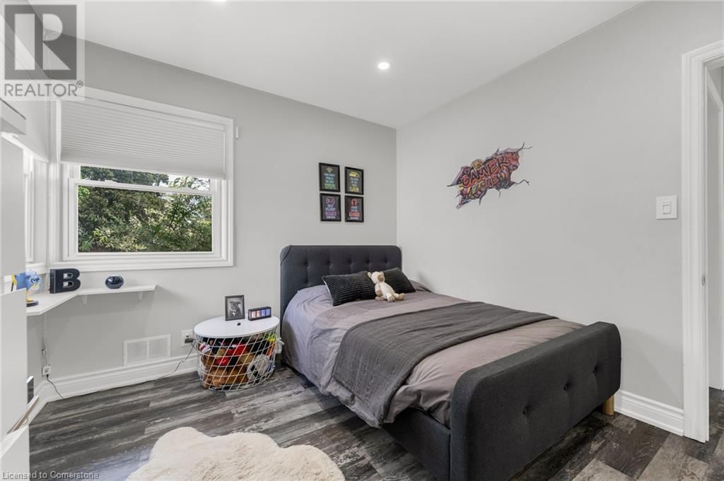 4382 CENTRAL AVENUE Image 17