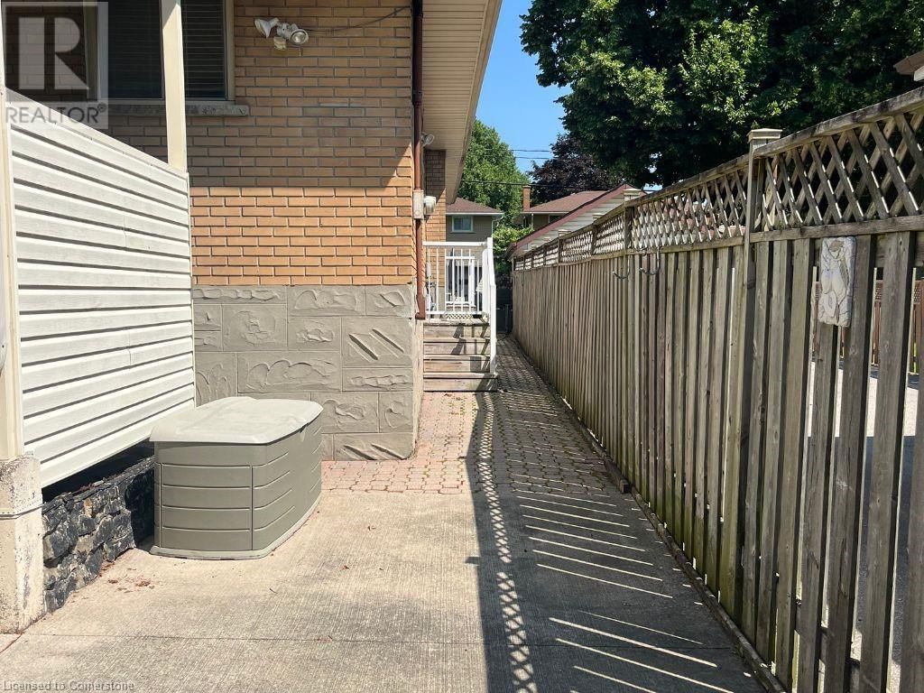 15 LAURIS AVENUE Image 4