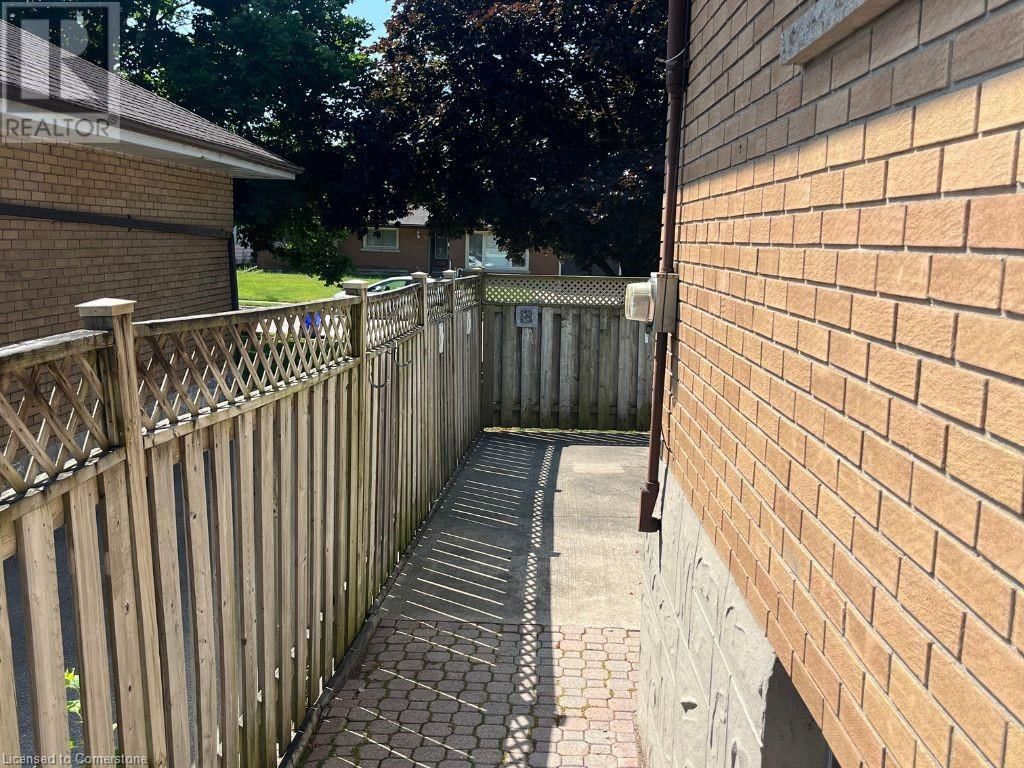 15 LAURIS AVENUE Image 7