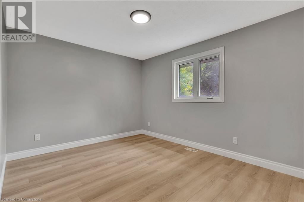 126 HIGHLAND ROAD WEST Image 15