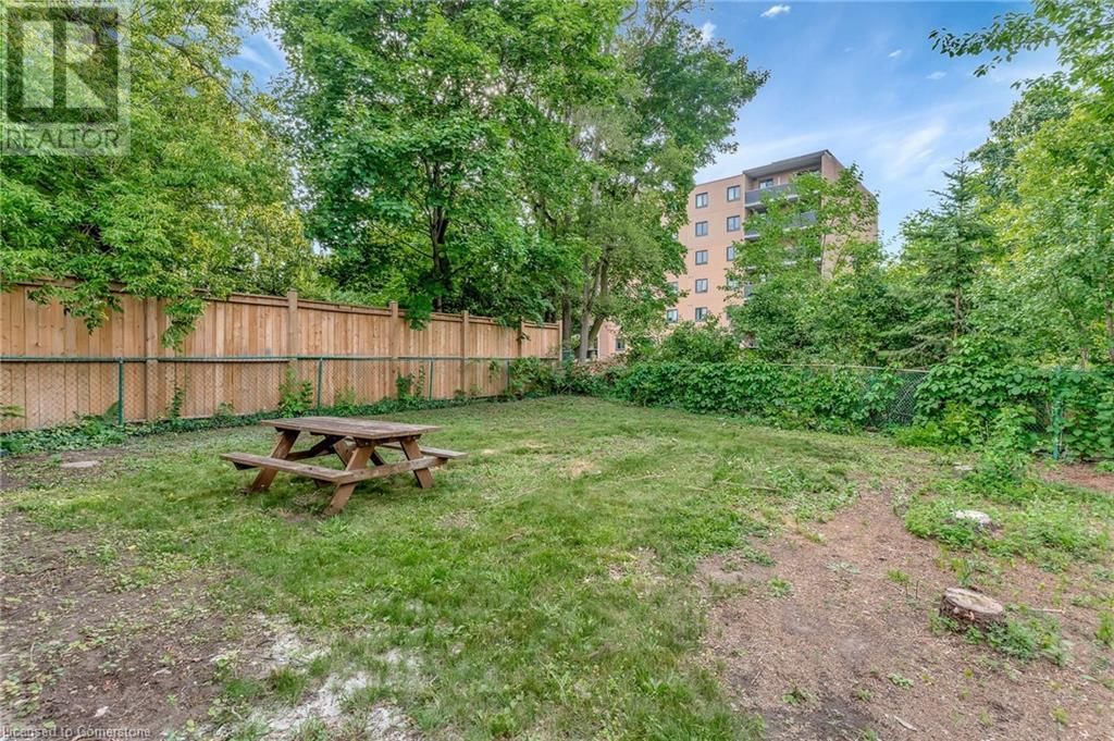 126 HIGHLAND ROAD WEST Image 30