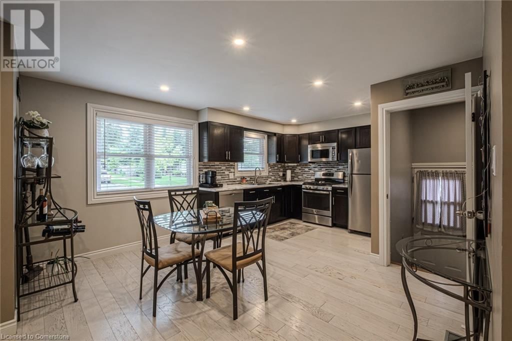 135 DORSET ROAD Image 16