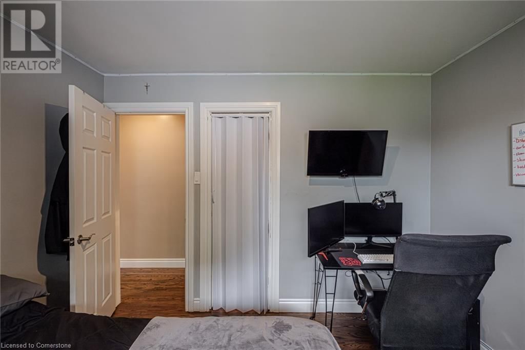 135 DORSET ROAD Image 9