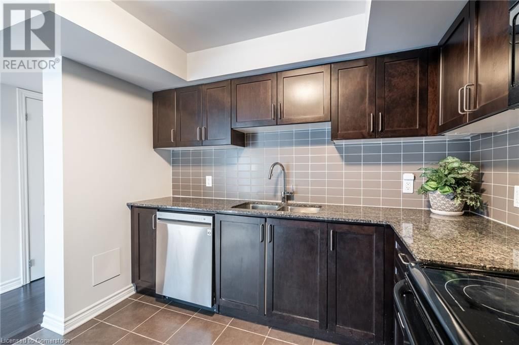 59 - 2441 GREENWICH DRIVE Image 12