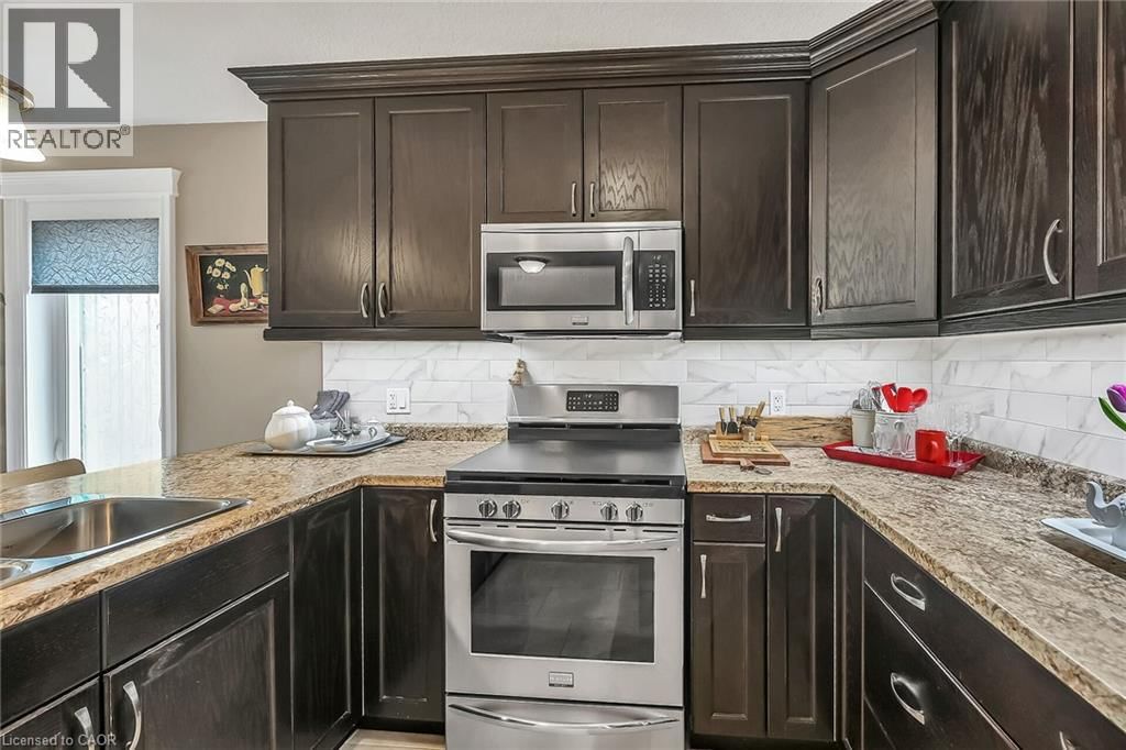 726 ST GEORGE STREET Image 11